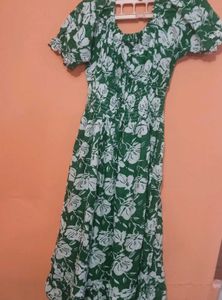 Green Floral Puff Sleeve Top