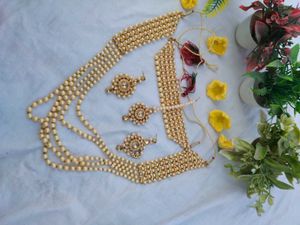 Exquisite Pearl &amp; Gold Tone Jewellery Set
