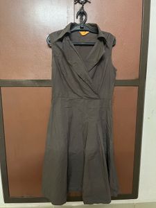 Chic Sleeveless Brown Collared Dress