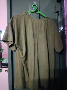 combo of olive green and black t shirt roadster
