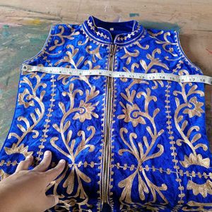 Royal Blue Embroidered Velvet Kurta