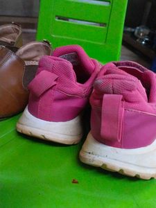 Sports Shoes