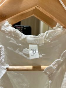 H&amp;M Chic White Puff-Sleeved Blouse(never worn)