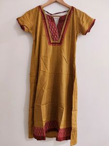 Festive Kurta With Tassel Tie Back