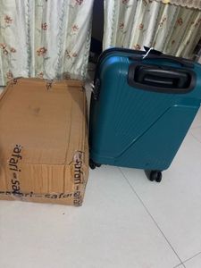 safari brand new trolley bag
