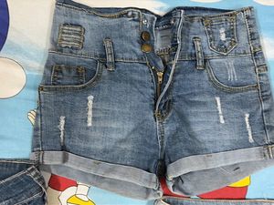 Clmbo of 3 Distressed Denim Shorts