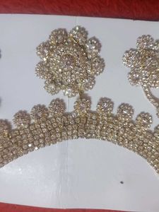 Sparkling Crystal necklace and Earring Set