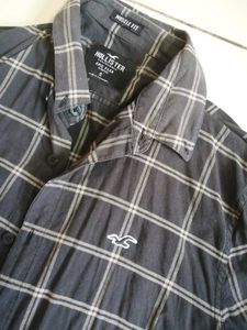 Hollister Plaid Button-Up Shirt