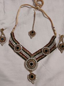 Malti colour Necklace With Mang Tika