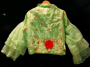 Fashionable Blouse Lehenga Dupatta