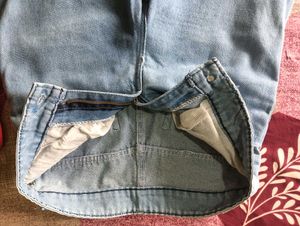 Light Wash Jeans &amp; Graphic Tee Set