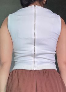 Chic White Sleeveless Textured Top
