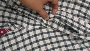 Checkered cordset