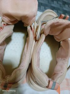 Not Much Flaws Pink Sport Shoe