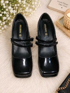 Chic Black Patent Mary Jane Platform Heels