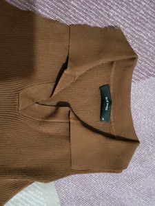 Brown Ribbed Sleeveless Collared Top