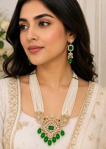 Elegant White pearl Necklace with Emerald Pendant