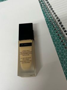 Yves Saint Laurent All Hours Foundation