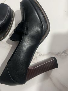 elegant wood grain  heels