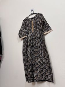 Stylish Black Floral Print Kurta