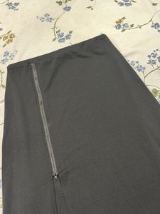 Stylish Maxi Skirt with Zipper Detail