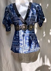 611210. Retro Print Top