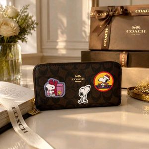 COACH x PEANUTS LONG ZIPPER WALLET*