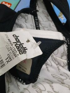 (400)Black Halter Top
