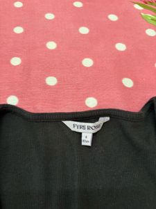 Chic Black Cropped Top