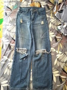 Distressed Wide Leg Jeans