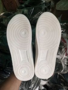 NEW NO USED SNEAKERS SHOES FOR MEN.