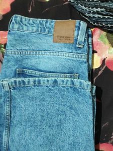 Trendy Ripped Blue Jeans