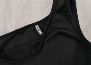 Chic Black One-Shoulder Crop Top