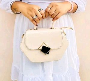 ₹250 • Black Diamond Bag 👜