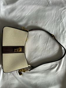 Guess Shoulder Bag