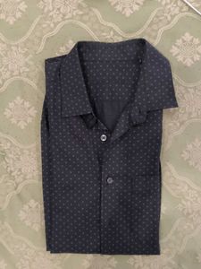 Men's Patterned Button-Up Shirt