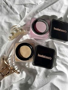 Huda Beauty Easy Bake Loose &amp; Setting Powder