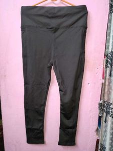 Black Active Leggings with Pockets