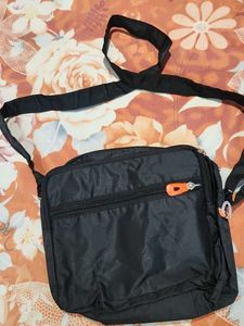 Sleek Black Messenger Bag