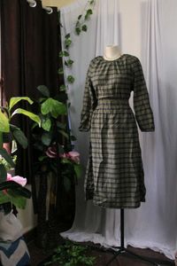 Sale🔥H&M Plaid Midi Dress