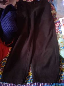 black pant