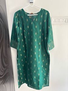 Elegant Green Kurta with Gold Print