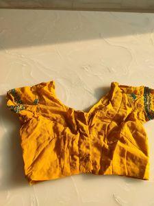 Mumtaz Style Draping Mustard Yellow Saree With Hea