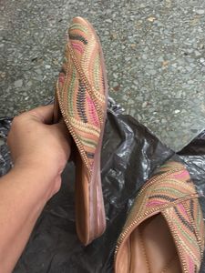 Embroidered Jutti Flats