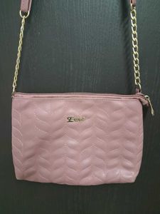 Exotic: Chic Crossbody Bag