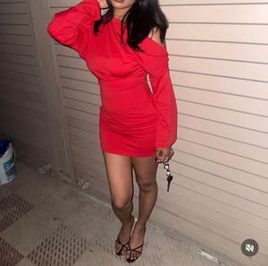 Red off-shoulder bodycon dress
