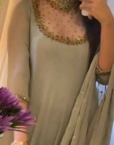 "Stunning Silver Georgette Gown with Dupatta Set - Perfect for Parties and Weddings ✨"