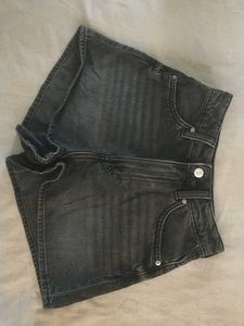 h&m black denim shorts
