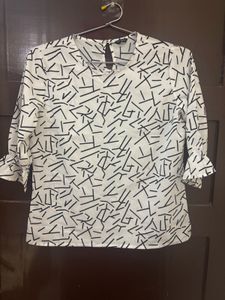 Style Quotient - White & Black Abstract Print