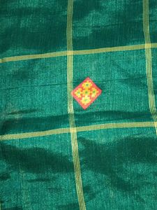 Elegant Green Saree with Intricate Weave